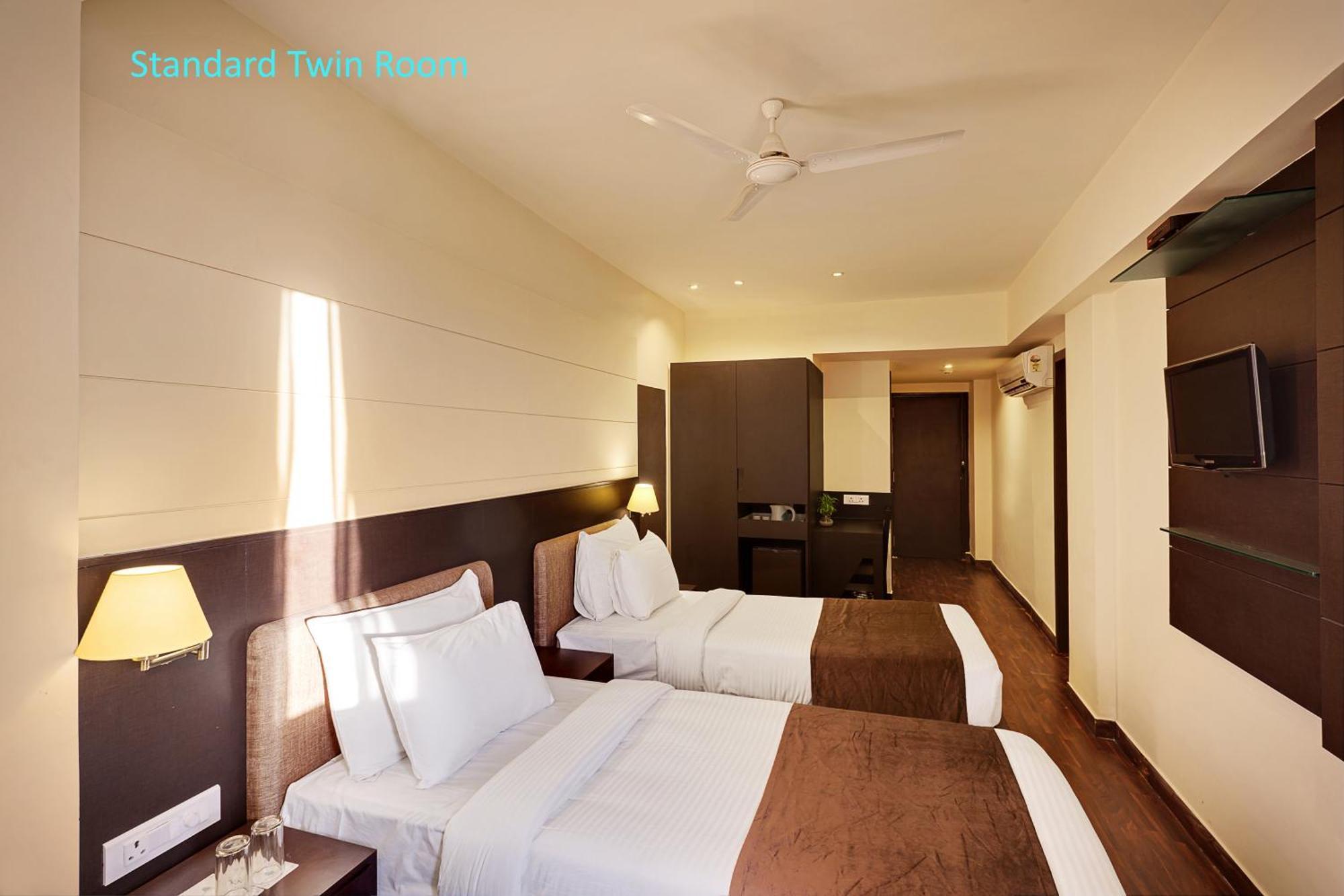 Whispering Palms Hotel Jaipur Eksteriør billede