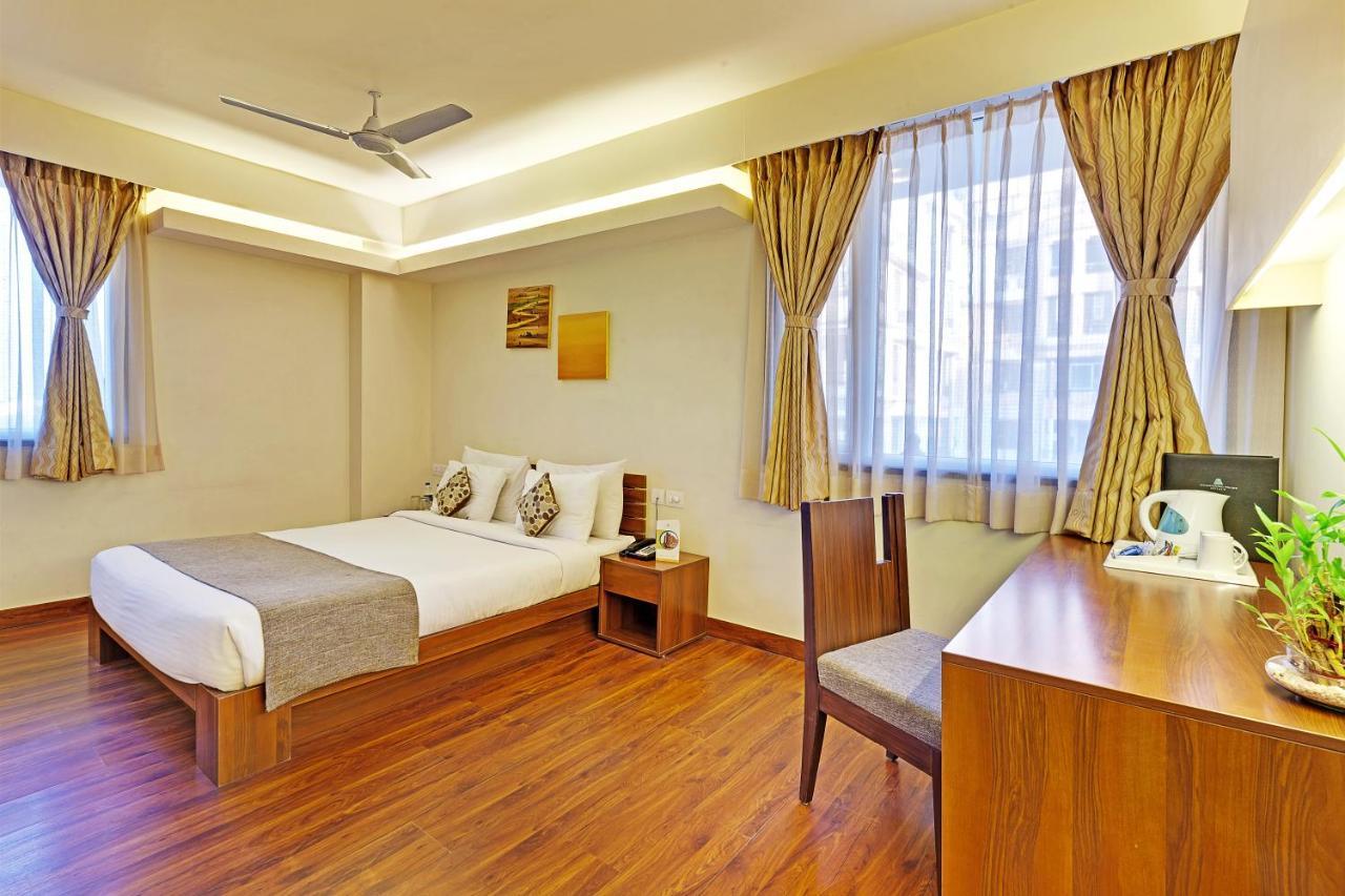 Whispering Palms Hotel Jaipur Eksteriør billede